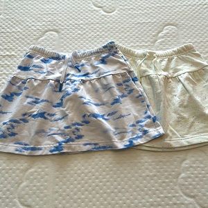 2 Rockets of awesome cotton skirts.